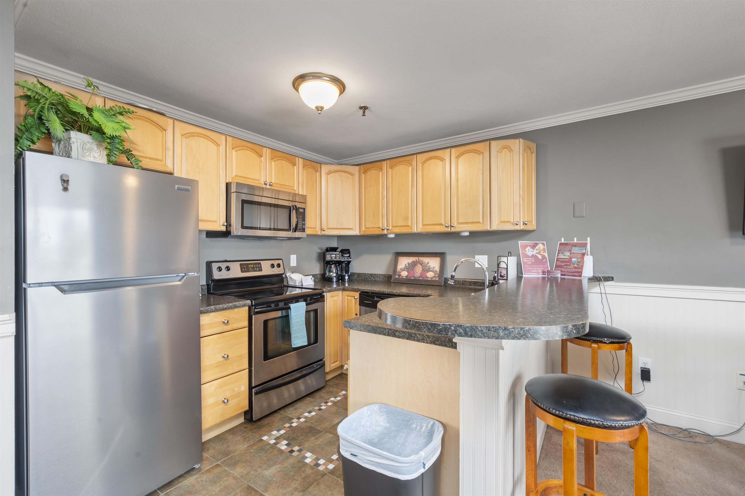 131 Lake Street 220