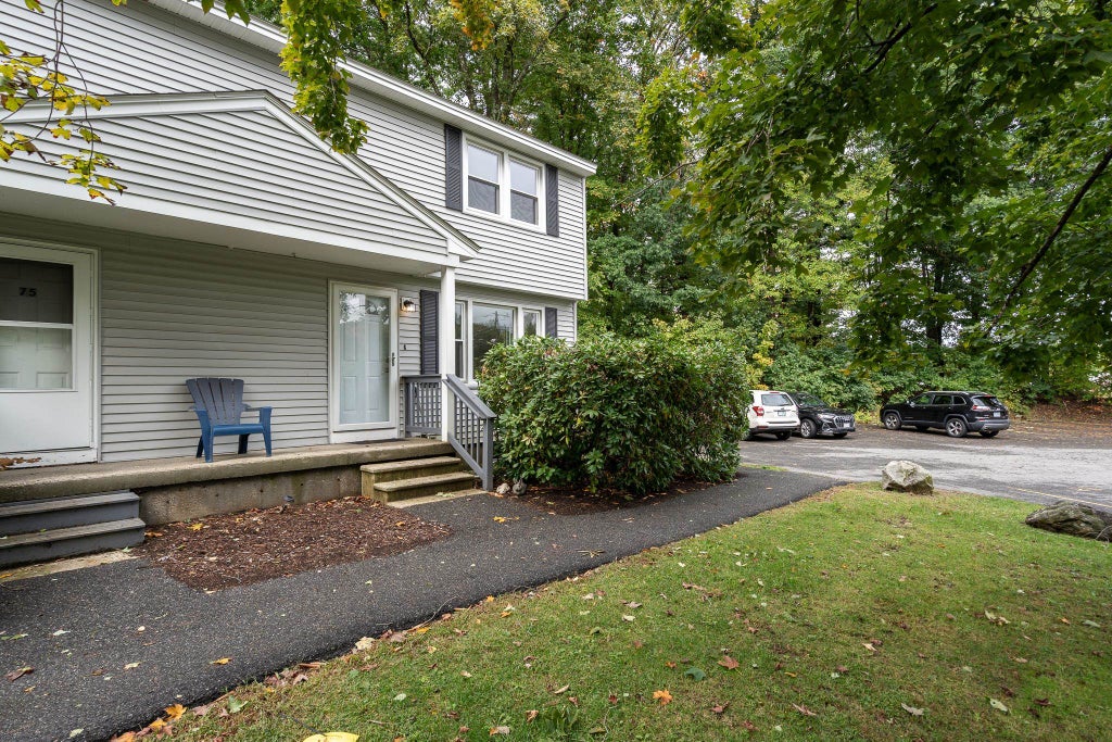 Photo of 76 Boulder Drive, Londonderry, NH 03053 (MLS # 5112407)