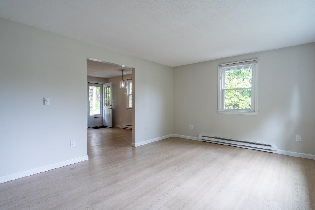 Photo of 76 Boulder Drive, Londonderry, NH 03053 (MLS # 5112407)