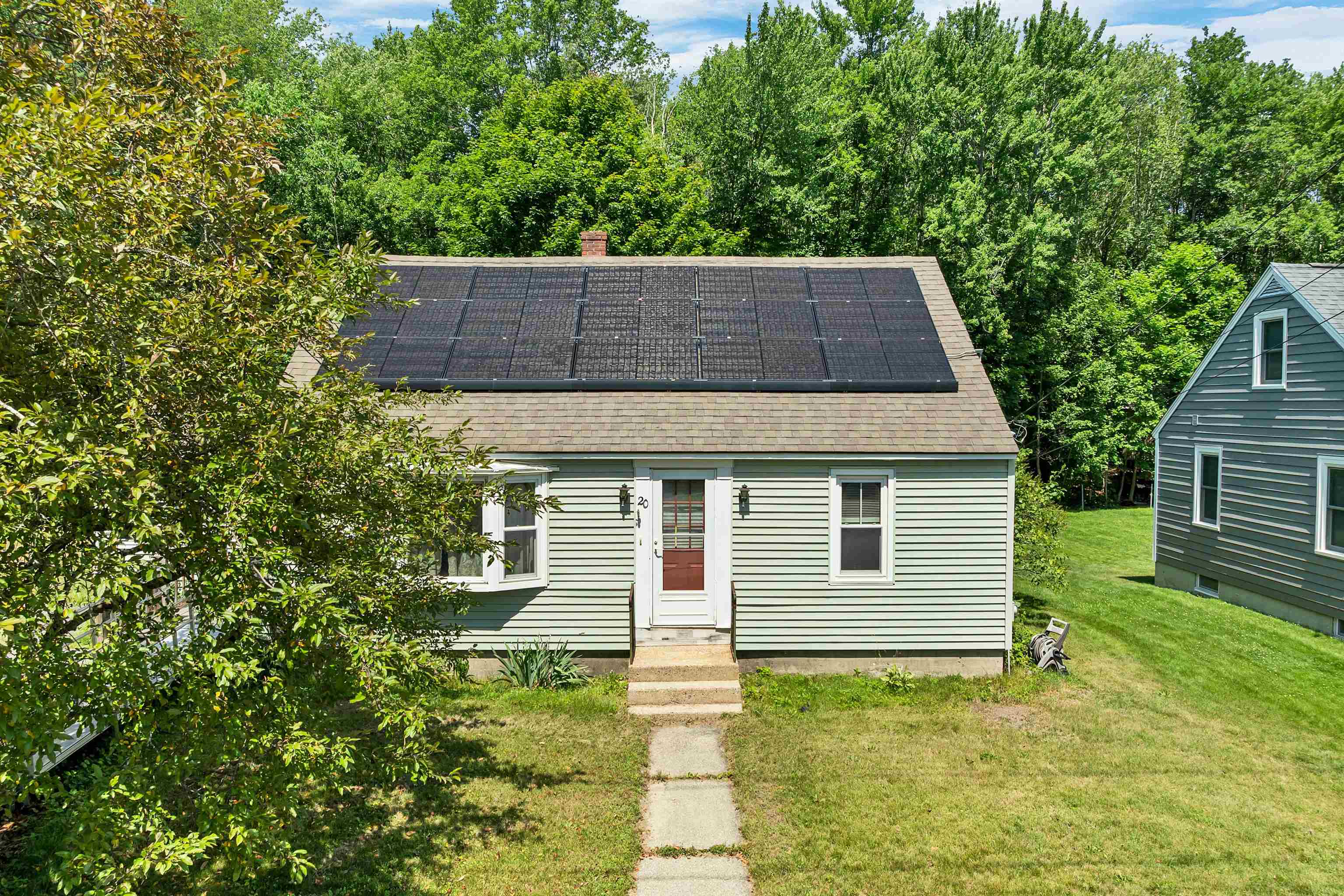 20 Maplecrest Street