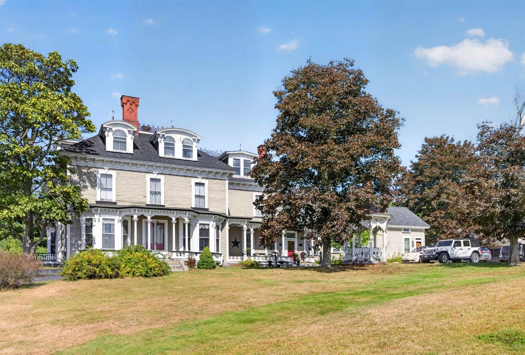 Photo of 51 Mount st Mary's Way, Hooksett, NH 03106 (MLS # 5110624)