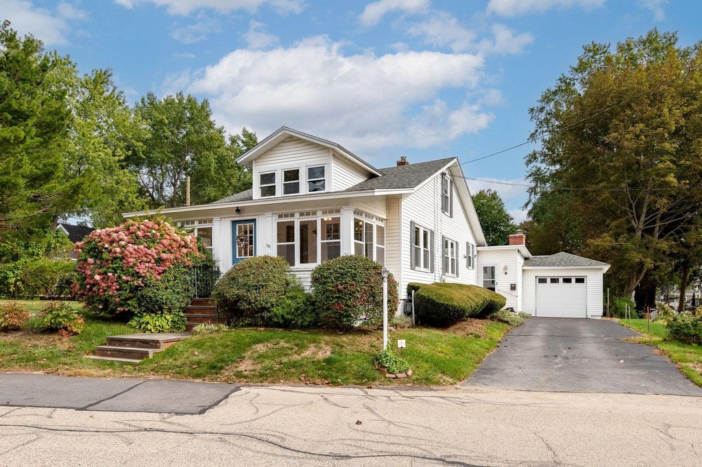 Photo of 131 Jones Avenue, Portsmouth, NH 03801 (MLS # 5111785)