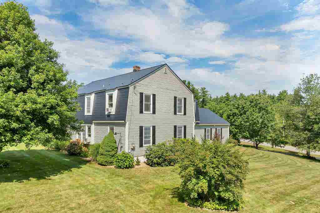 Photo of 15 Vici Drive, Auburn, NH 03032 (MLS # 5103839)