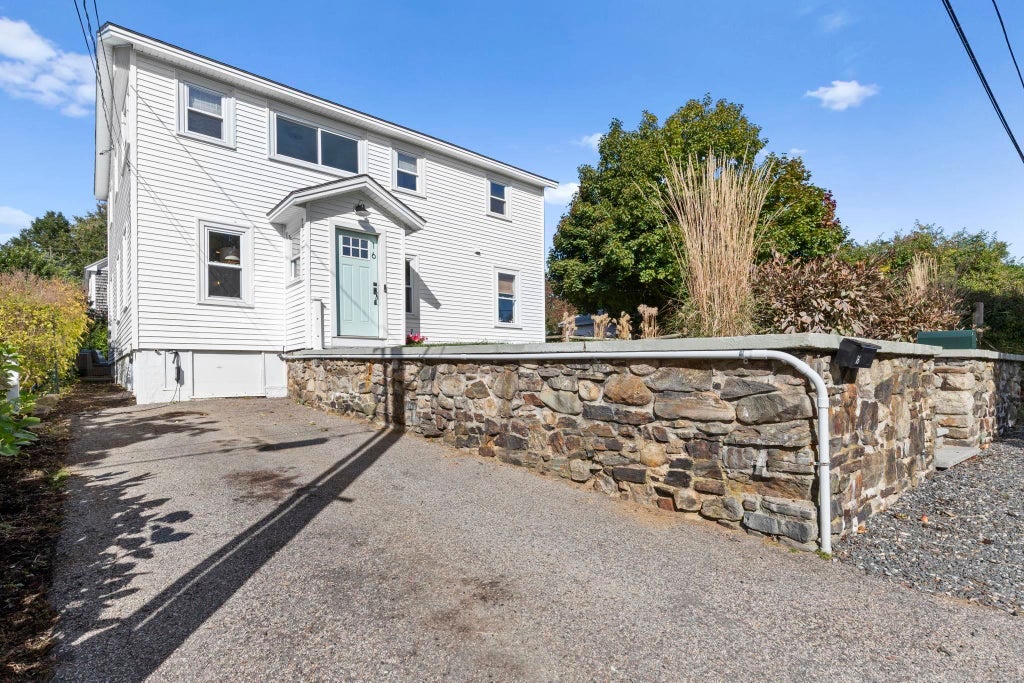Photo of 16 Oceanview Avenue, Rye, NH 03870 (MLS # 5114097)