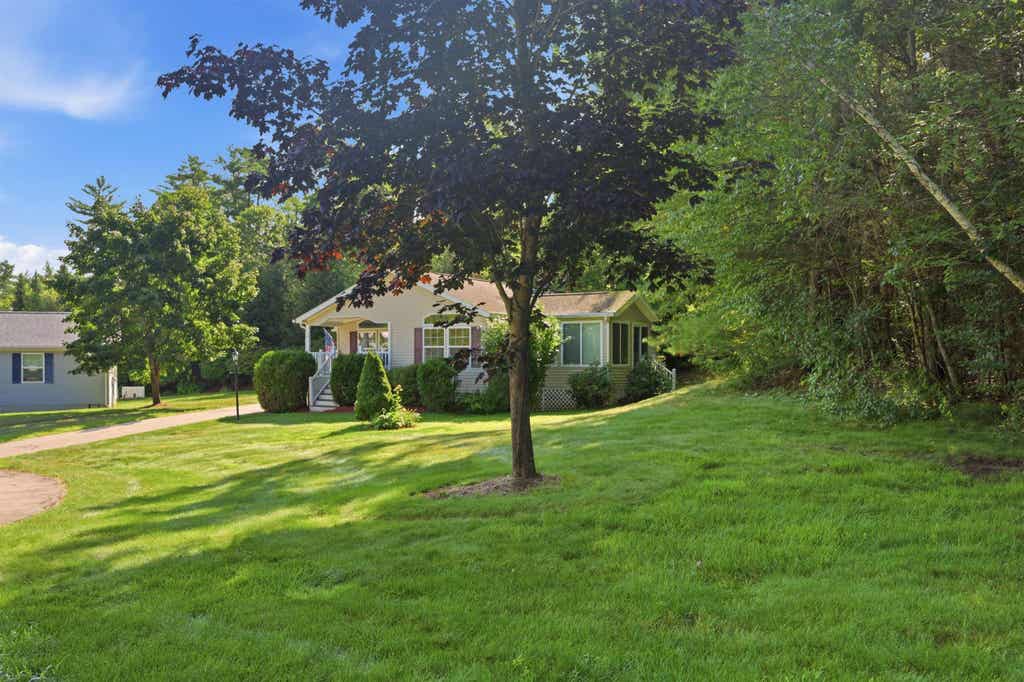 Photo of 21 Mill Pine Road, Sandown, NH 03873 (MLS # 5103764)