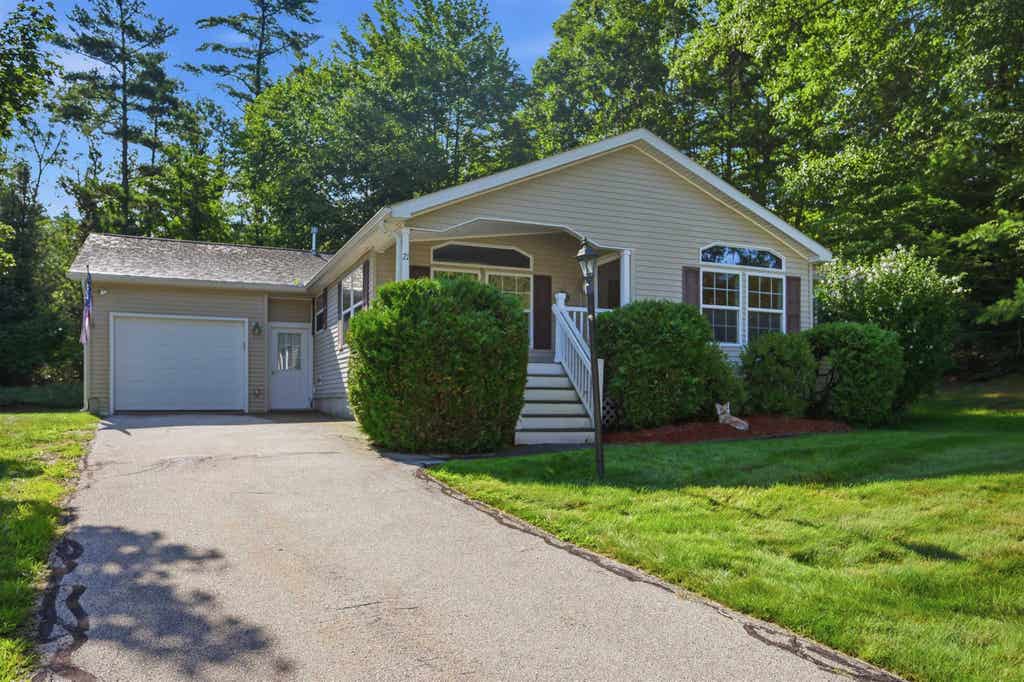 Photo of 21 Mill Pine Road, Sandown, NH 03873 (MLS # 5103764)