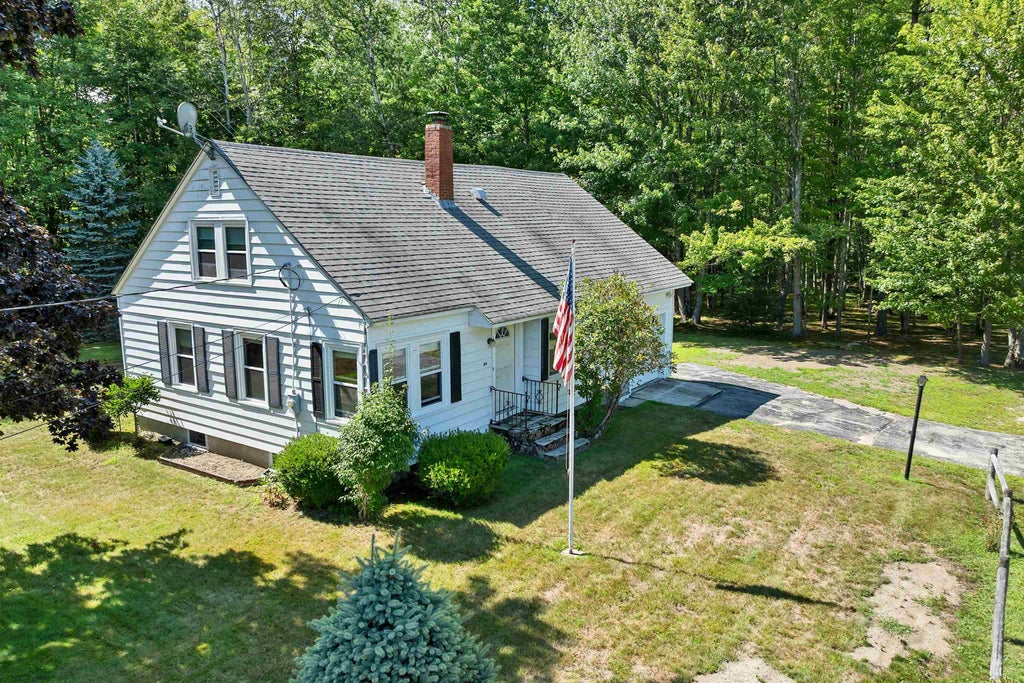 Photo of 44 Waumbeck Road, Wolfeboro, NH 03894 (MLS # 5106363)