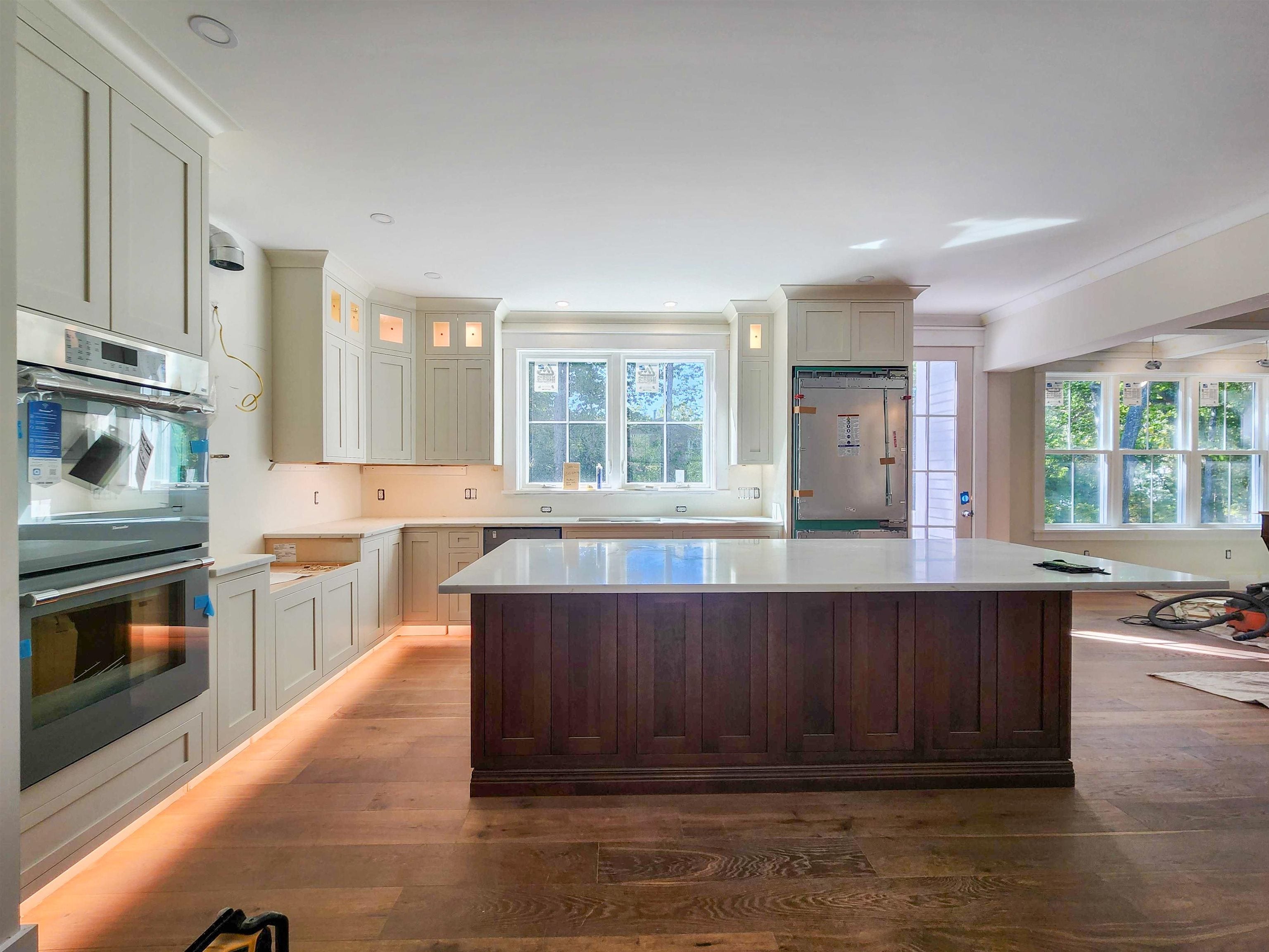 10 Stillwater Drive