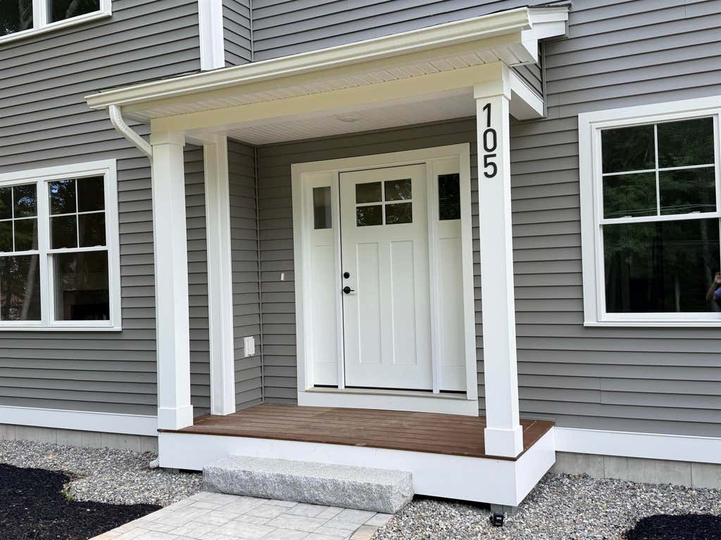 Photo of 105 Seaverns Bridge Road, Merrimack, NH 03054 (MLS # 5105993)