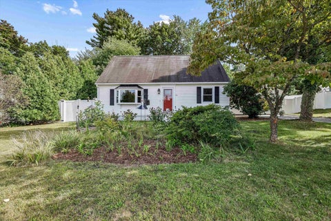 Photo of 4 Cheyenne Drive, Nashua, NH 03063 (MLS # 5109528)