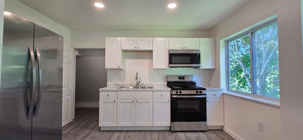 Photo of 1578 Dover Road, Epsom, NH 03234 (MLS # 5098091)