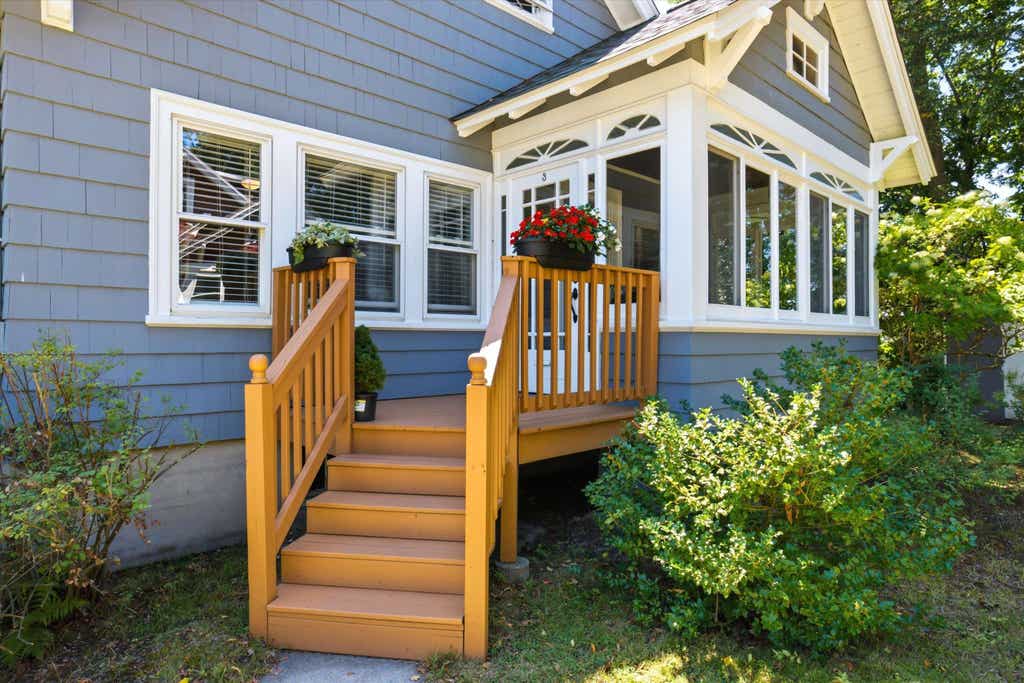 Photo of 3 Maxham Avenue, Nashua, NH 03064 (MLS # 5103429)