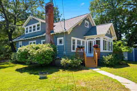 Photo of 3 Maxham Avenue, Nashua, NH 03064 (MLS # 5103429)