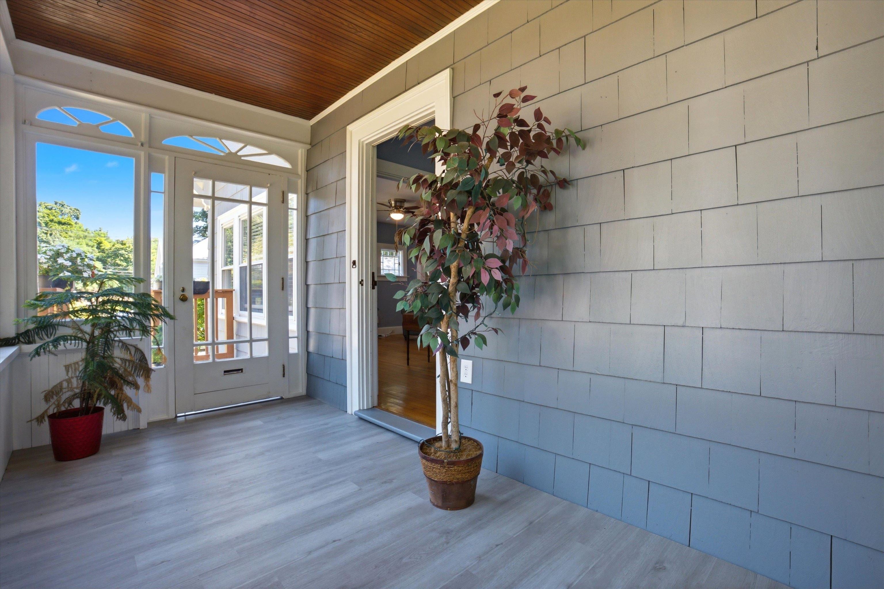 3 Maxham Avenue