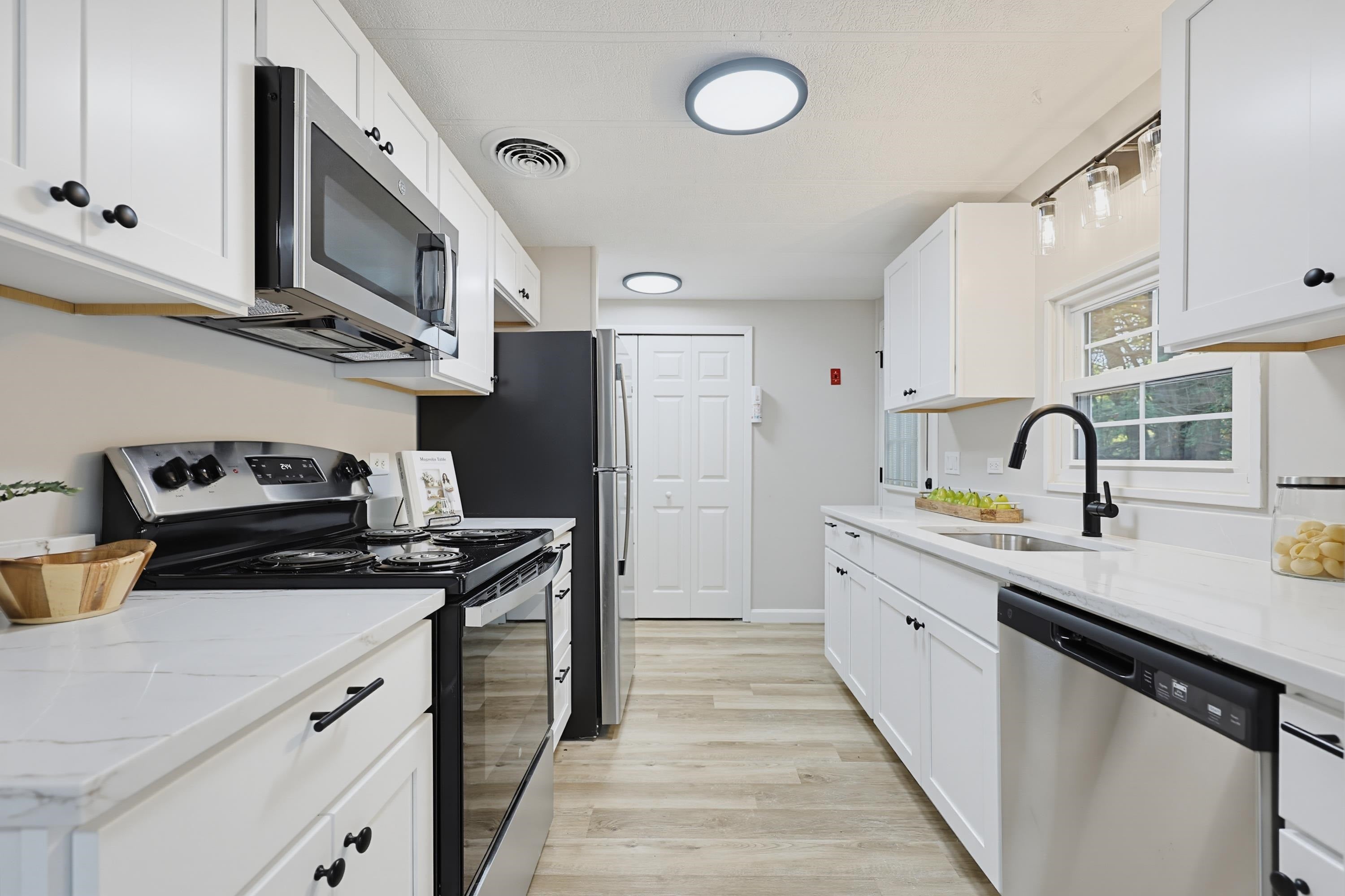 2 Pleasant Valley Road