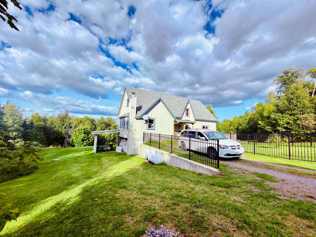 Photo of 102 Perry Road, Columbia, NH 03576 (MLS # 5108885)