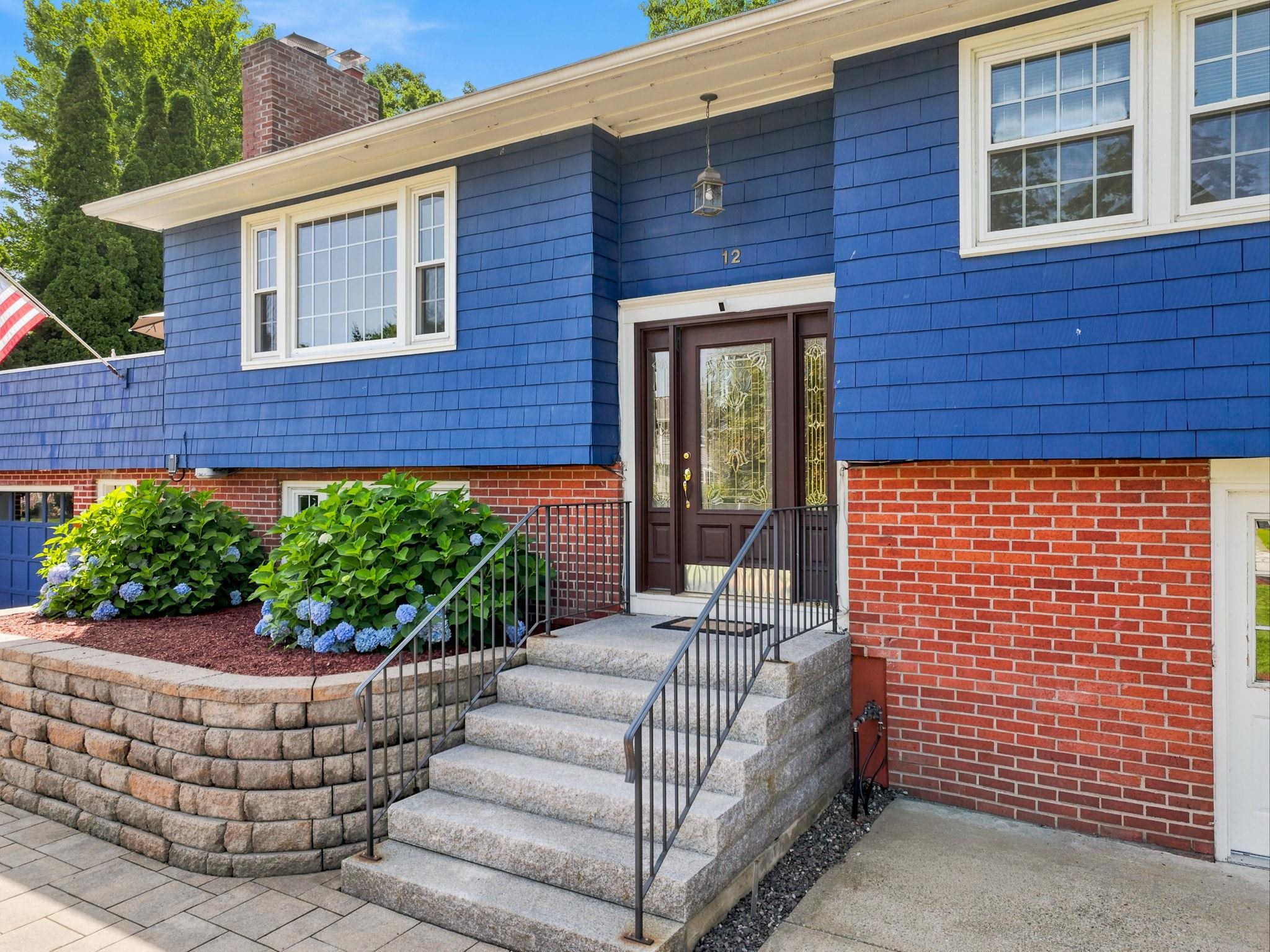12 Deerhaven Drive