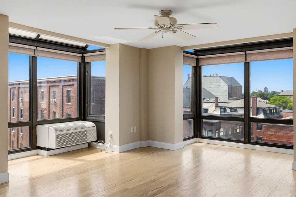 Photo of 55 Congress Street #702, Portsmouth, NH 03801 (MLS # 5103083)