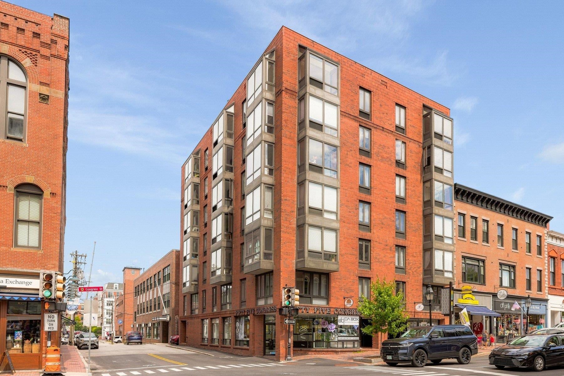 55 Congress Street 702