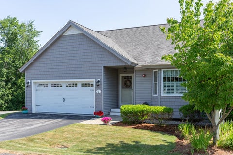 Photo of 1 Guernsey Drive, Atkinson, NH 03811 (MLS # 5101544)