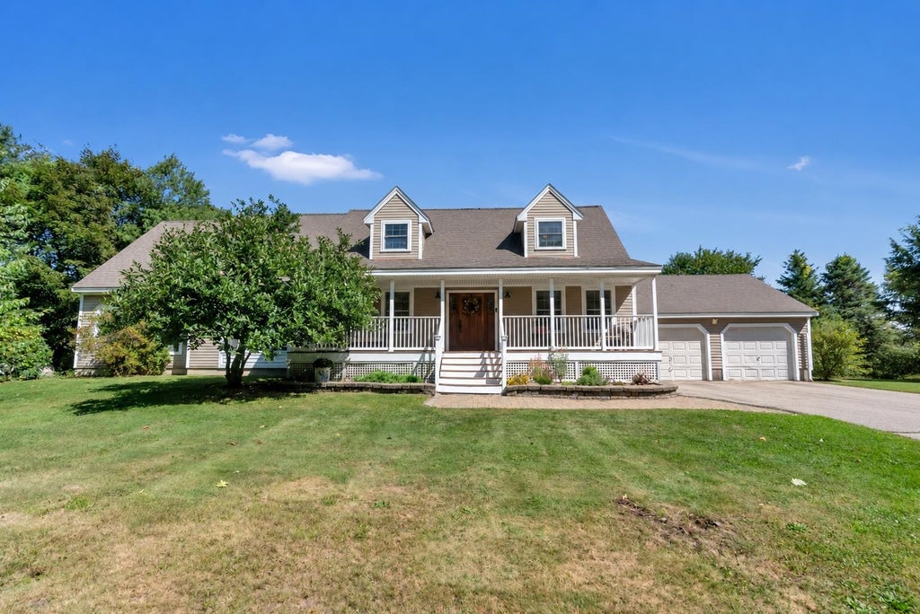 Photo of 206 County Farm Cross Road, Dover, NH 03820 (MLS # 5109356)