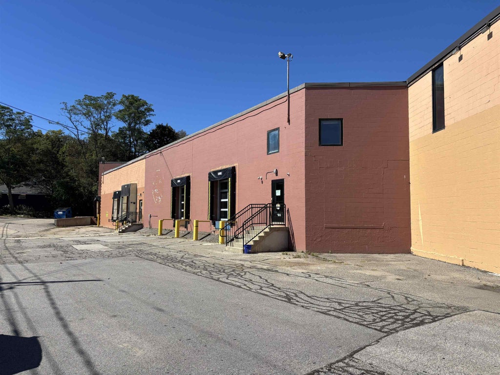 Photo of 4 Cutts Street #Units 3 &amp; 4 (Combine, Portsmouth, NH 03801 (MLS # 5110339)