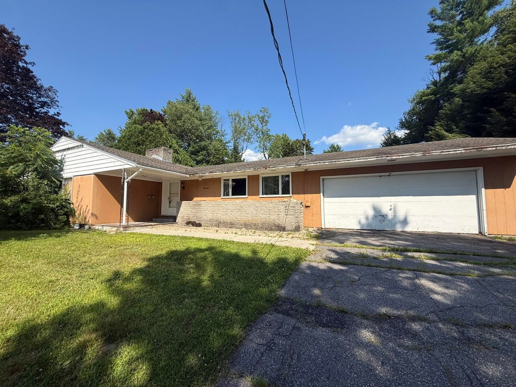 Photo of 62 Ridge Avenue, Claremont, NH 03743 (MLS # 5107599)