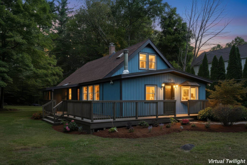 Photo of 195 Pleasant Street, Epping, NH 03042 (MLS # 5111114)