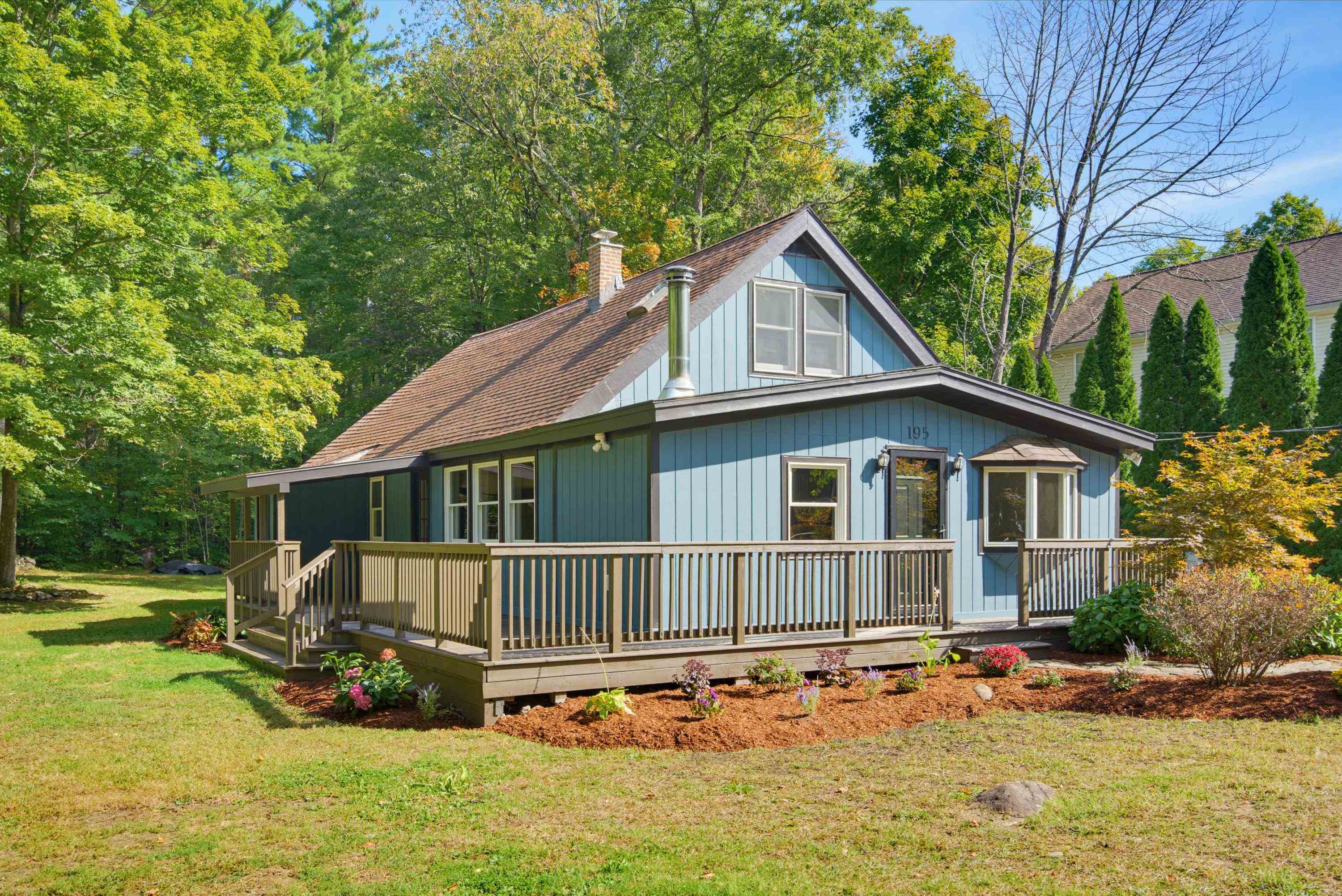 195 Pleasant Street
