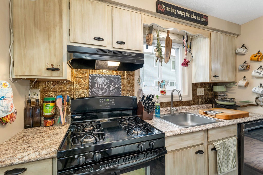 Photo of 23 Ritter Street #U-I, Nashua, NH 03060 (MLS # 5112572)