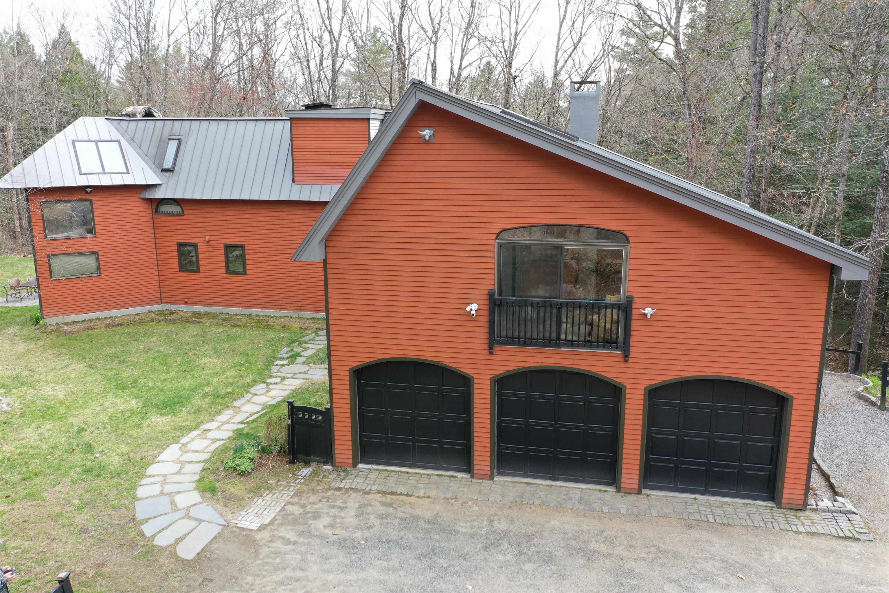 18 Treeline Road