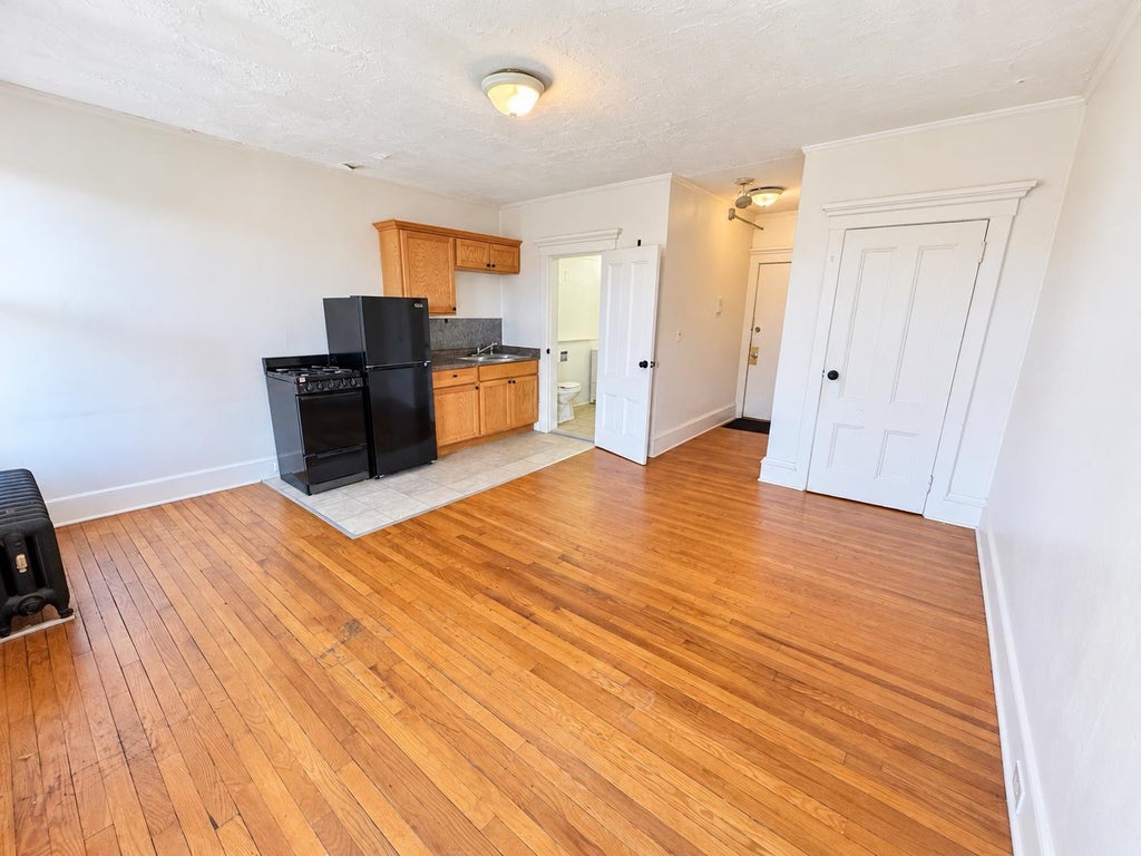 Photo of 11 Court Street #11, Keene, NH 03431 (MLS # 5111667)
