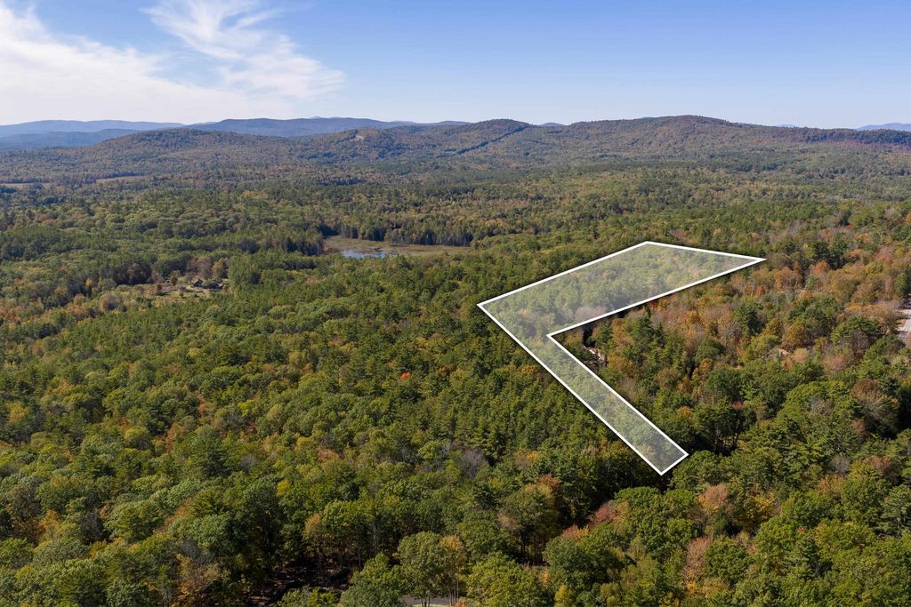 Photo of 4 Winona Road, Meredith, NH 03253 (MLS # 5093851)