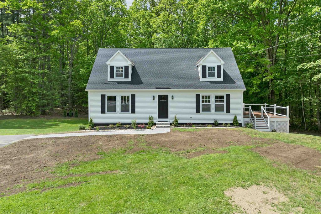 Photo of 260 Center Hill Road, Epsom, NH 03234 (MLS # 5092115)
