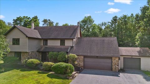 Photo of 230 Pine Meadow Drive, Colchester, VT 05446 (MLS # 5101561)