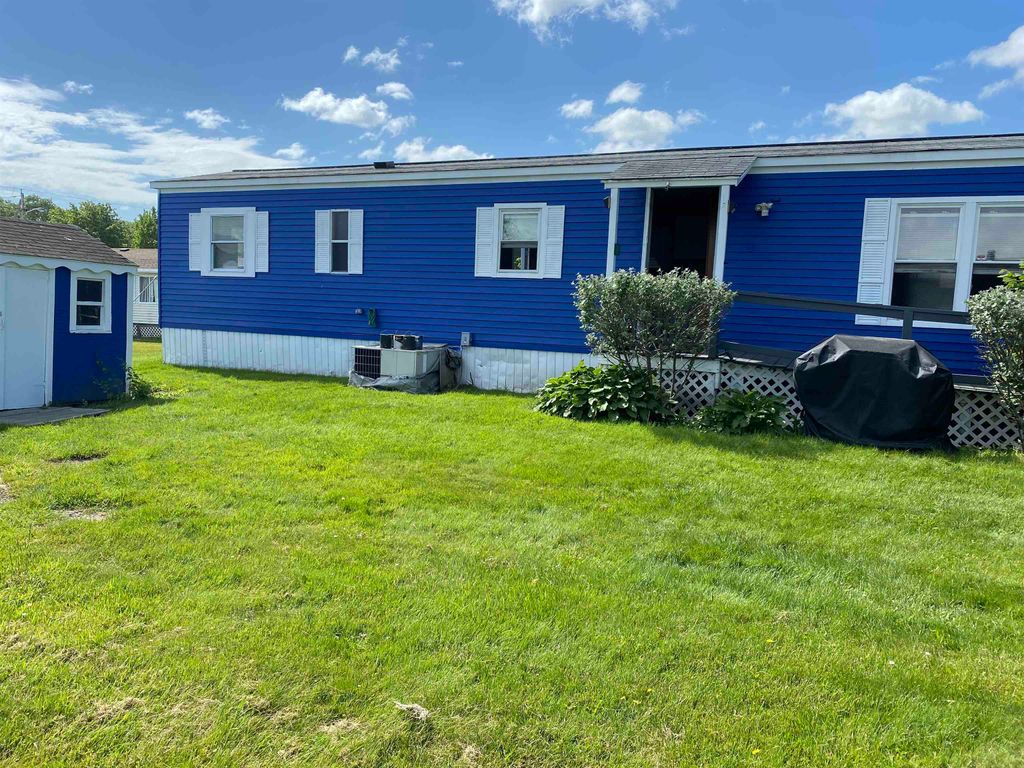 Photo of 96 WHIPPOORWILL Street, Seabrook, NH 03874 (MLS # 5094688)