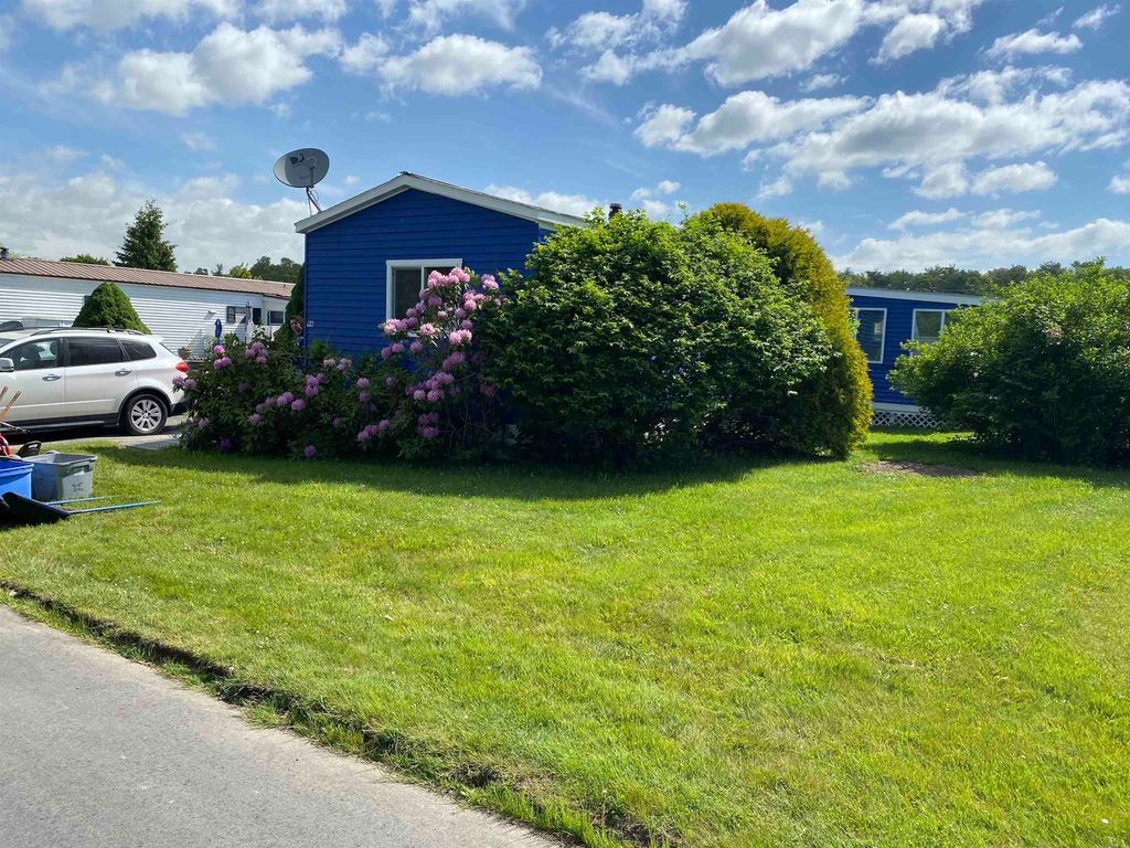 Photo of 96 WHIPPOORWILL Street, Seabrook, NH 03874 (MLS # 5094688)