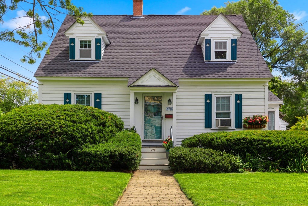 Photo of 399 Ash Street, Manchester, NH 03104 (MLS # 5103116)