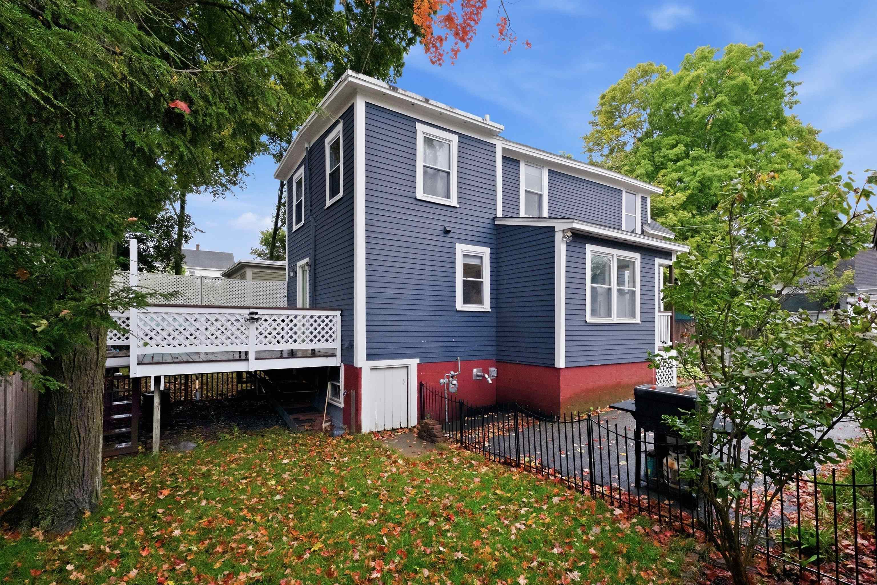 12 Perry Avenue
