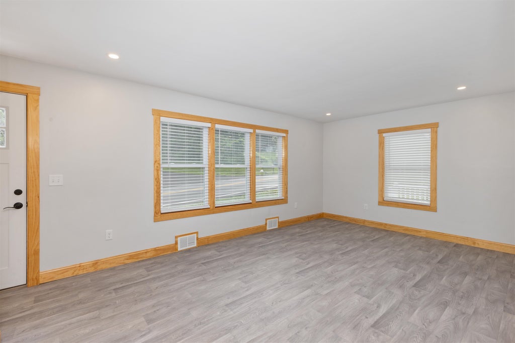 Photo of 58 Brady Avenue, Salem, NH 03079 (MLS # 5107721)