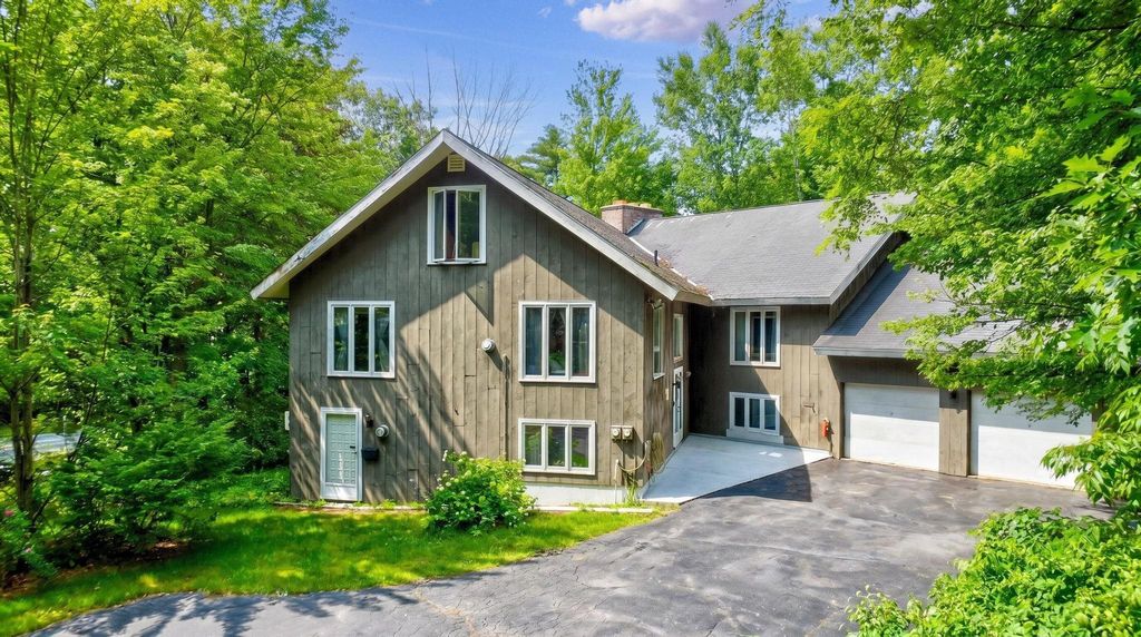Photo of 618 Shore Drive, Laconia, NH 03246 (MLS # 5096488)