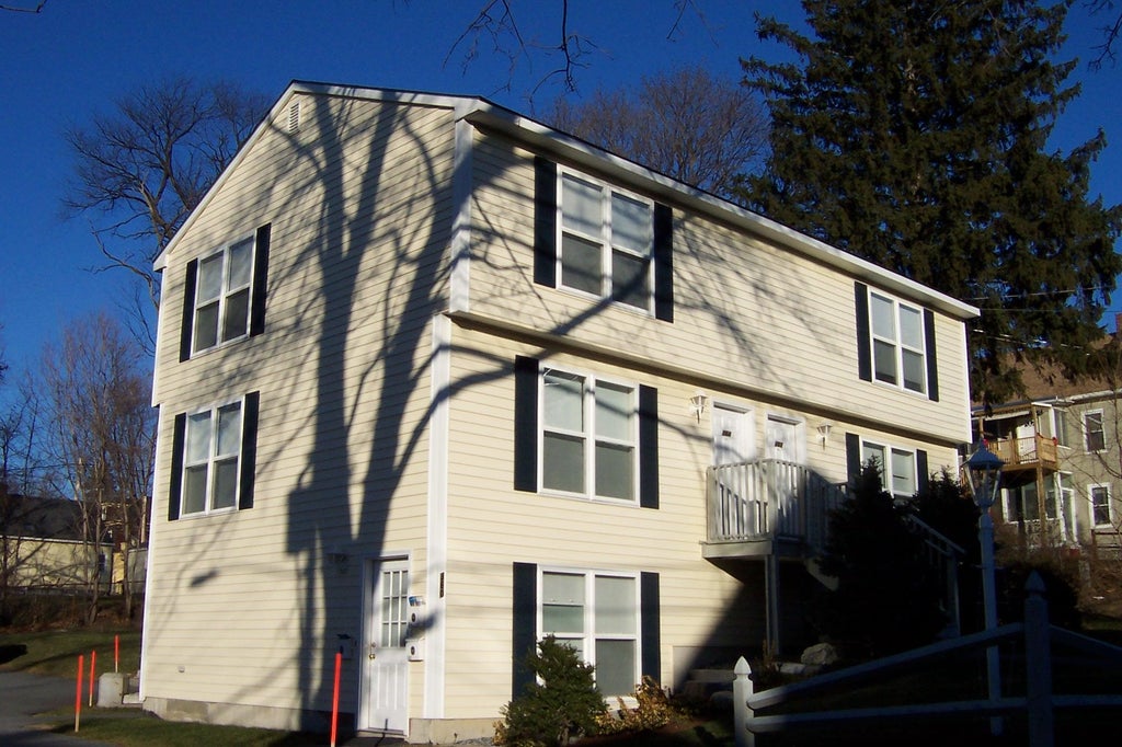 Photo of 362 Concord Street, Manchester, NH 03109 (MLS # 5105408)
