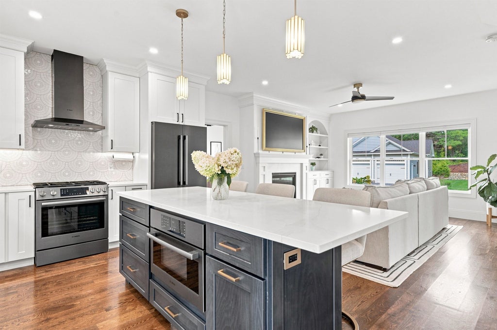 Photo of 19 Wild Apple Lane, Exeter, NH 03833 (MLS # 5108595)