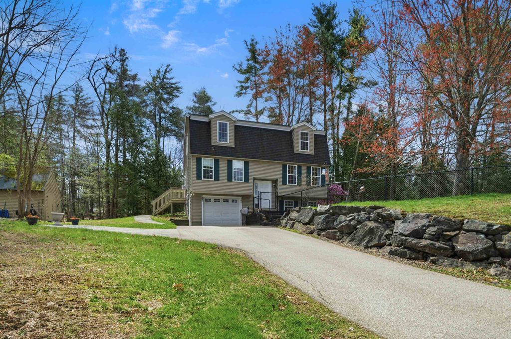 Photo of 1 Bayou Drive, Raymond, NH 03077 (MLS # 5087110)