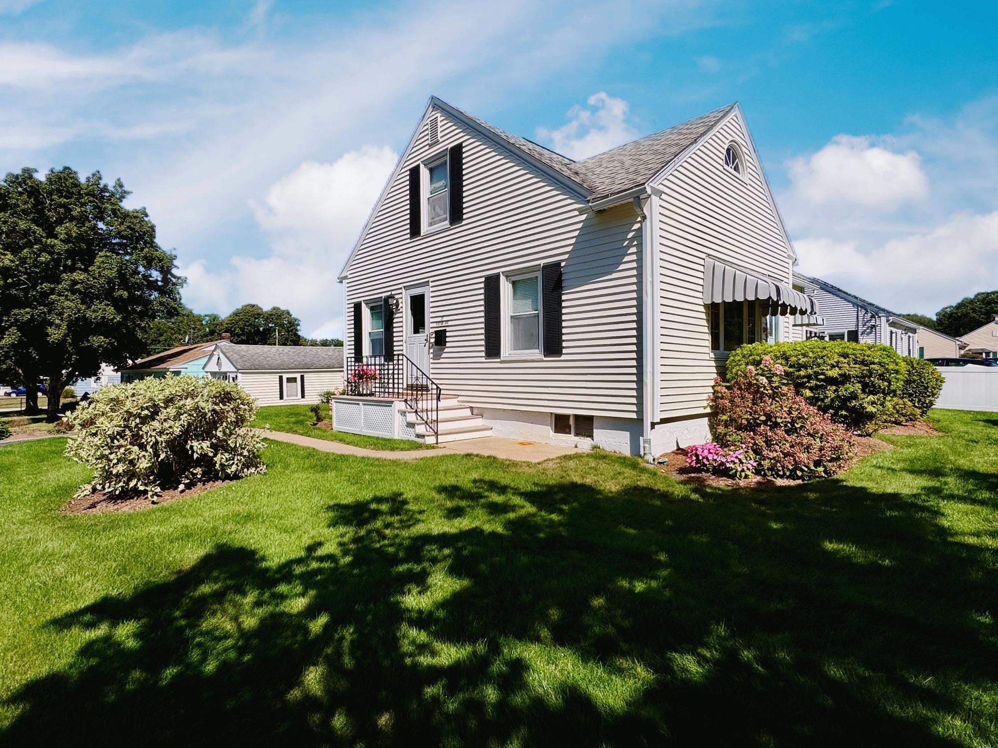 11 Victor Avenue