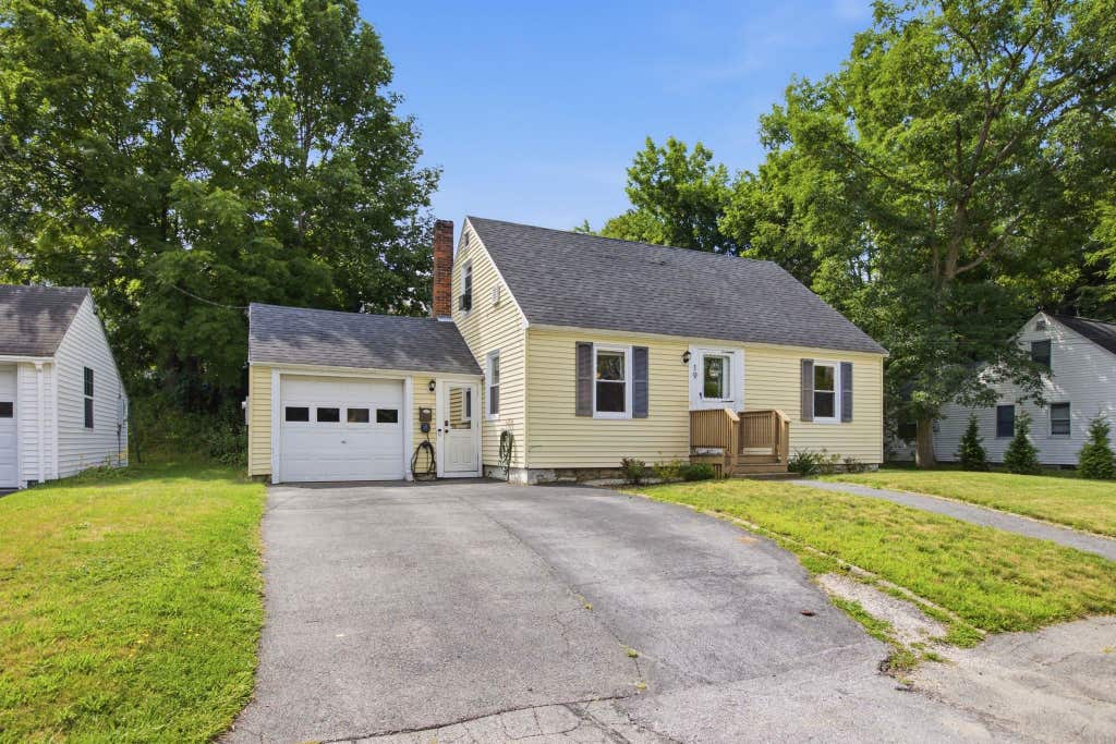 Photo of 19 Buffumsville Road, Somersworth, NH 03878 (MLS # 5104344)