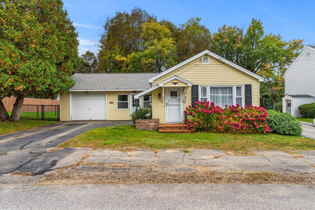 Photo of 9 Taylor Street, Laconia, NH 03246 (MLS # 5113407)