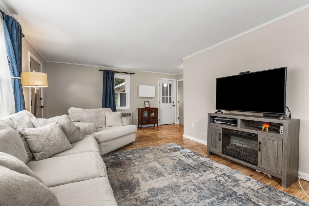 Photo of 9 Taylor Street, Laconia, NH 03246 (MLS # 5113407)