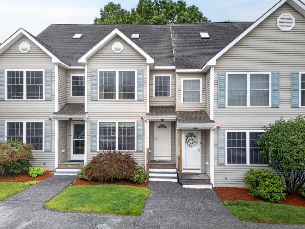 Photo of 41 Shadowbrook Drive #B, Hudson, NH 03051 (MLS # 5096686)