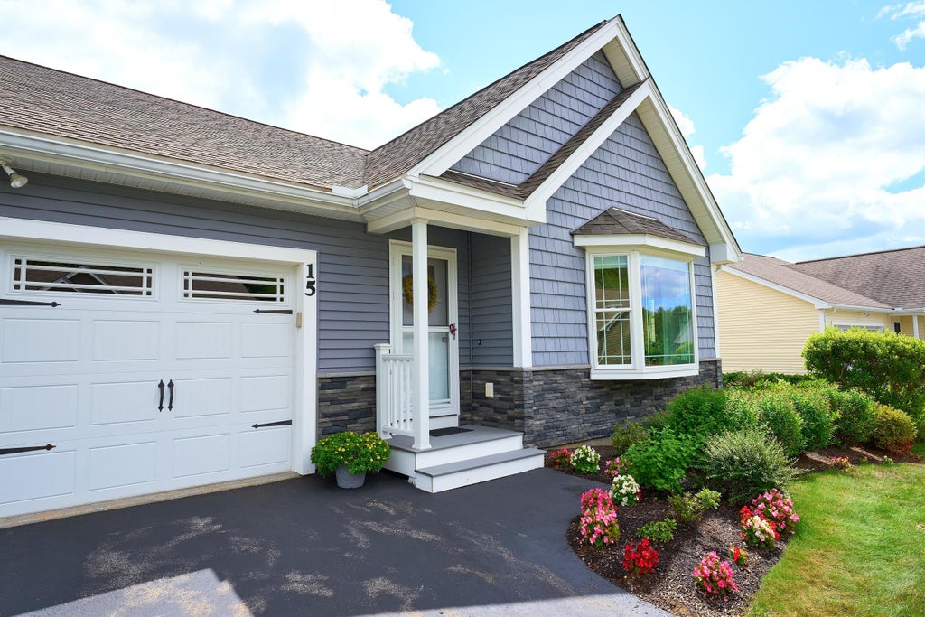 Photo of 15 Monarch Way, Kingston, NH 03848 (MLS # 5106847)